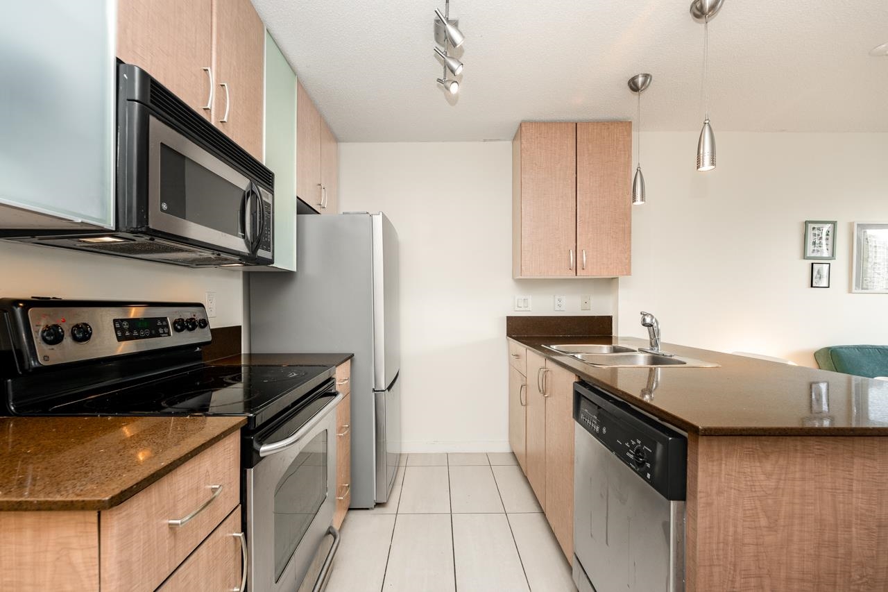 Additional image 4 of 1706-909 Mainland Street, Vancouver, BC, V6B 1S3