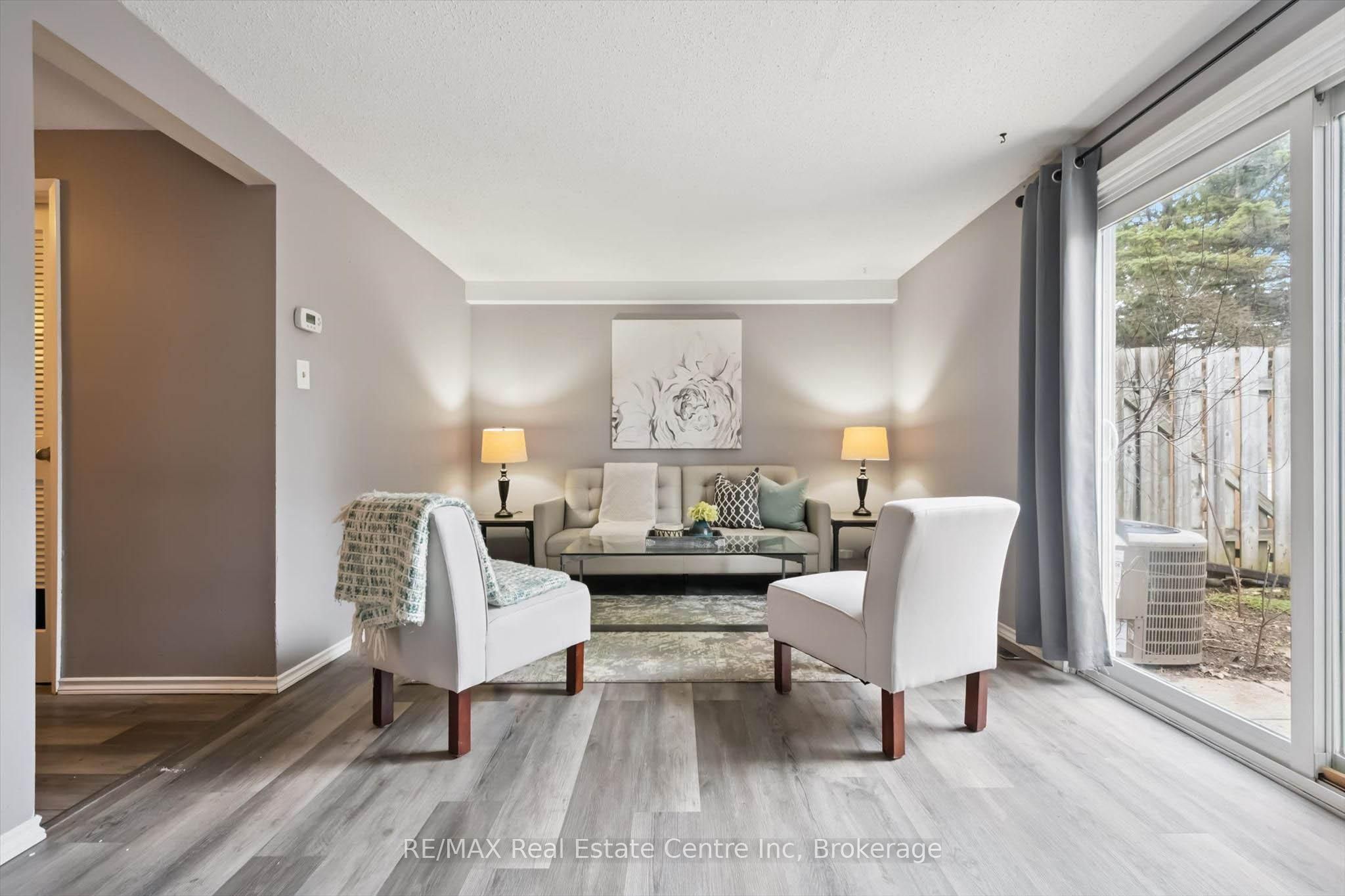 17-120 Country Club Drive, Guelph, ON, N1E 3K7