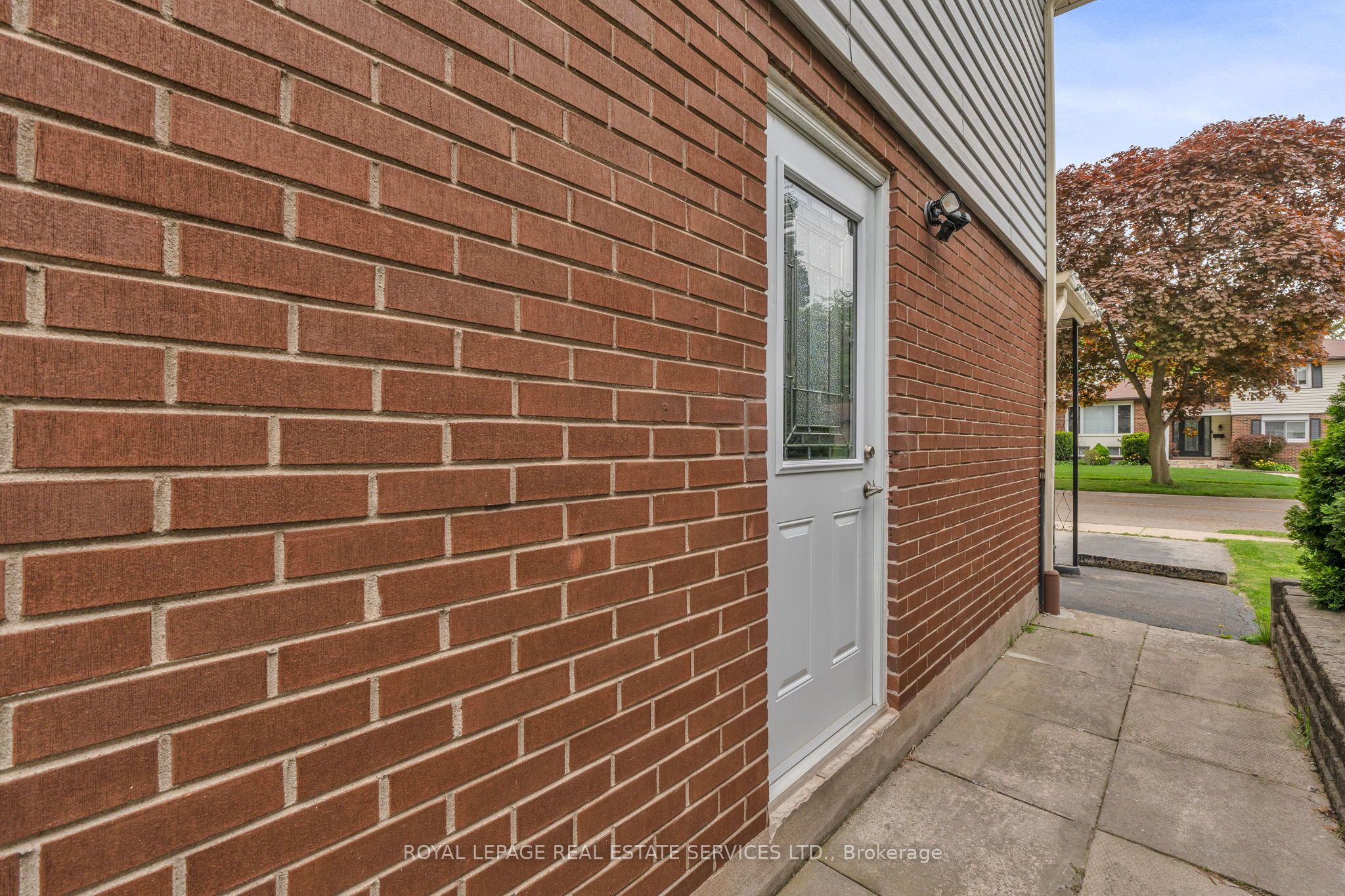 Additional image 5 of #Lower-509 Pinedale Avenue, Burlington, ON, L7L 3W3