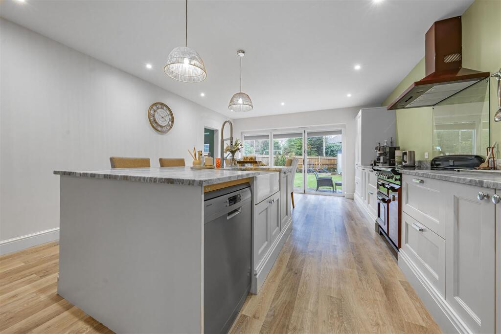 Additional image 4 of Oakwood Road, Bricket Wood, St. Albans
