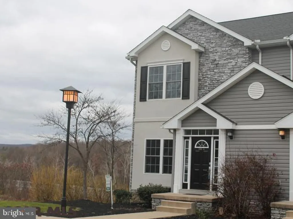 696 Oakwood Avenue Unit 696A, State College, PA 16803