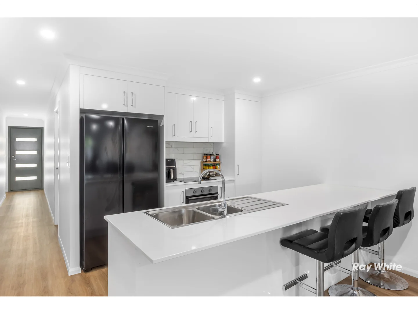 Additional image 2 of Units 1 & 2/7 Civic Lane, Pacific Heights QLD 4703