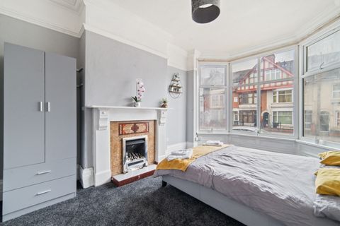 Room 1, 331 East Park Road LE5, Room to rent