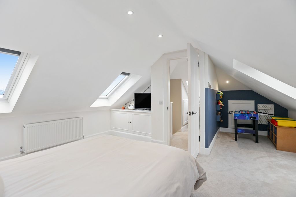Additional image 13 of 3 bed bungalow for sale11 Marionville Park, Edinburgh EH7