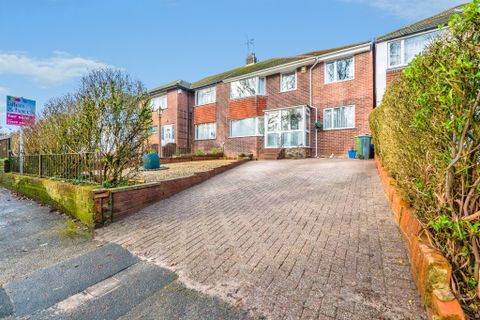 Gwernrhuddi Road, Cyncoed, Cardiff CF23