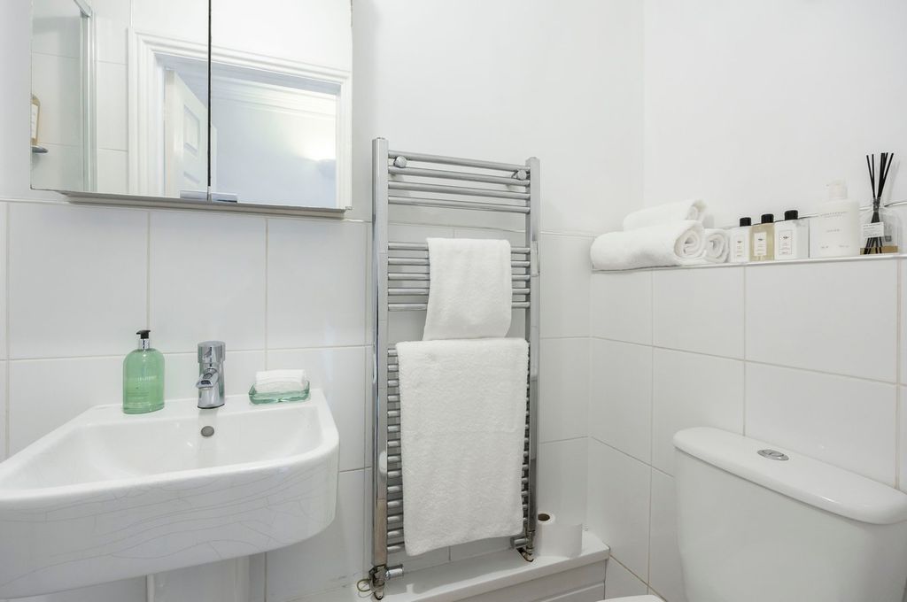 Additional image 9 of 1 bed flat for saleParabola Road, Cheltenham GL50
