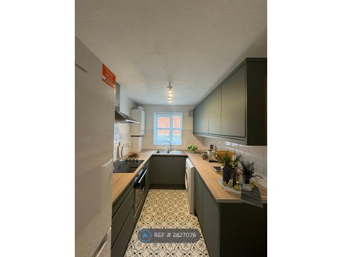 Forsythia Close, Birmingham B31