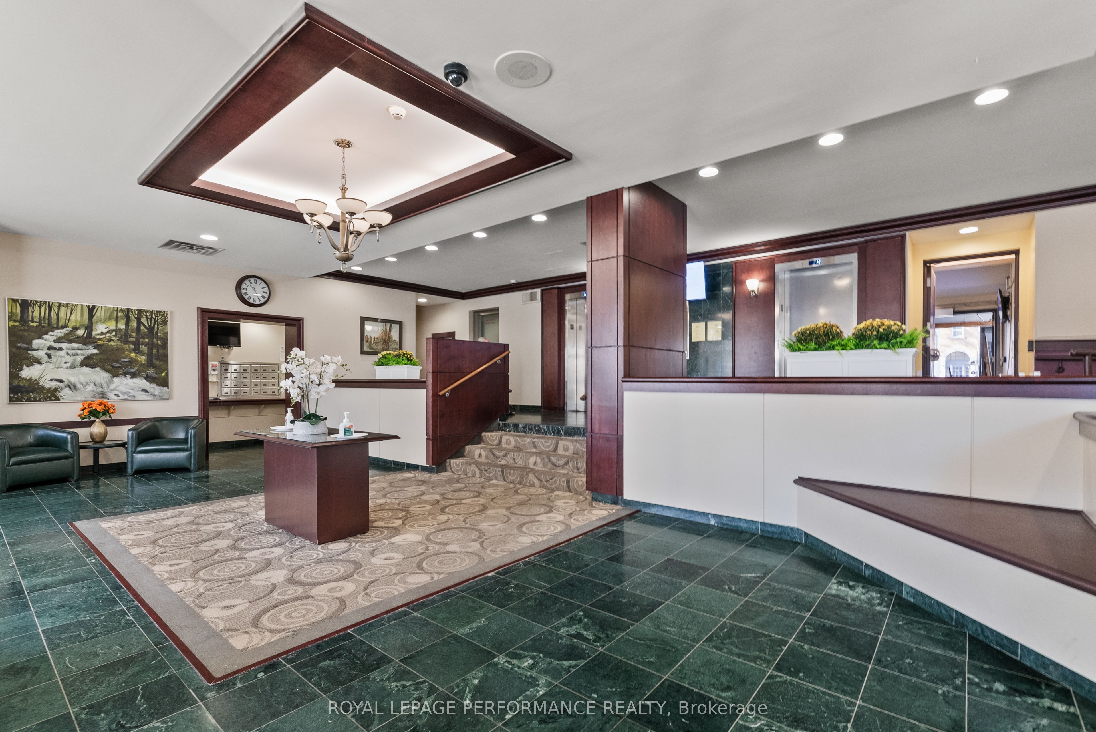 Additional image 3 of Unit #407-200 Lafontaine Avenue, Ottawa, ON, K1L 8K8