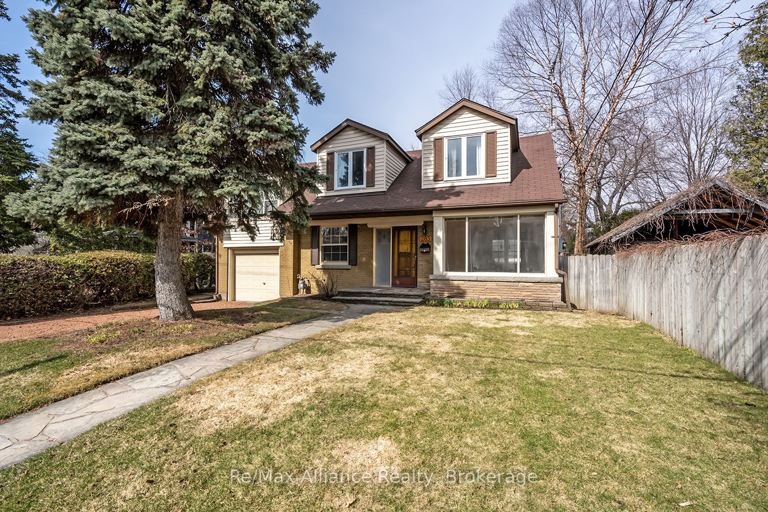 283 Spruce Street, Oakville, ON, L6J 2G8