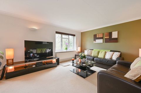 White Lodge, Ealing, London W5