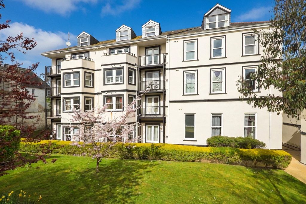 1 bed flat for saleBar Road, Falmouth, Cornwall TR11