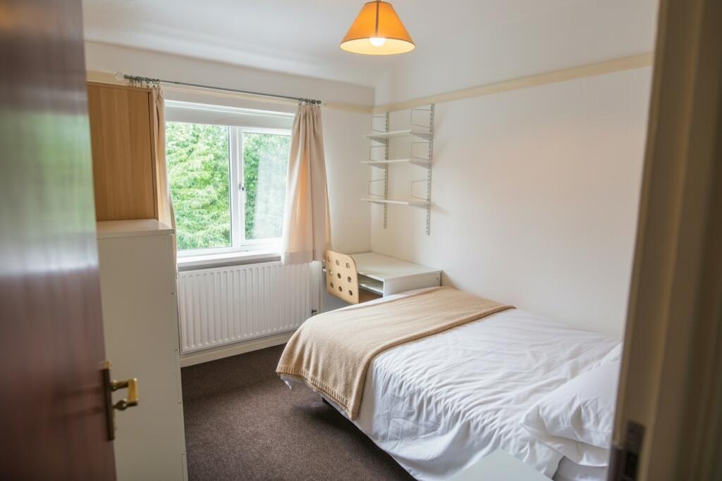 Additional image 5 of Poole Crescent - 4 bed, Harborne, West Midlands, B17