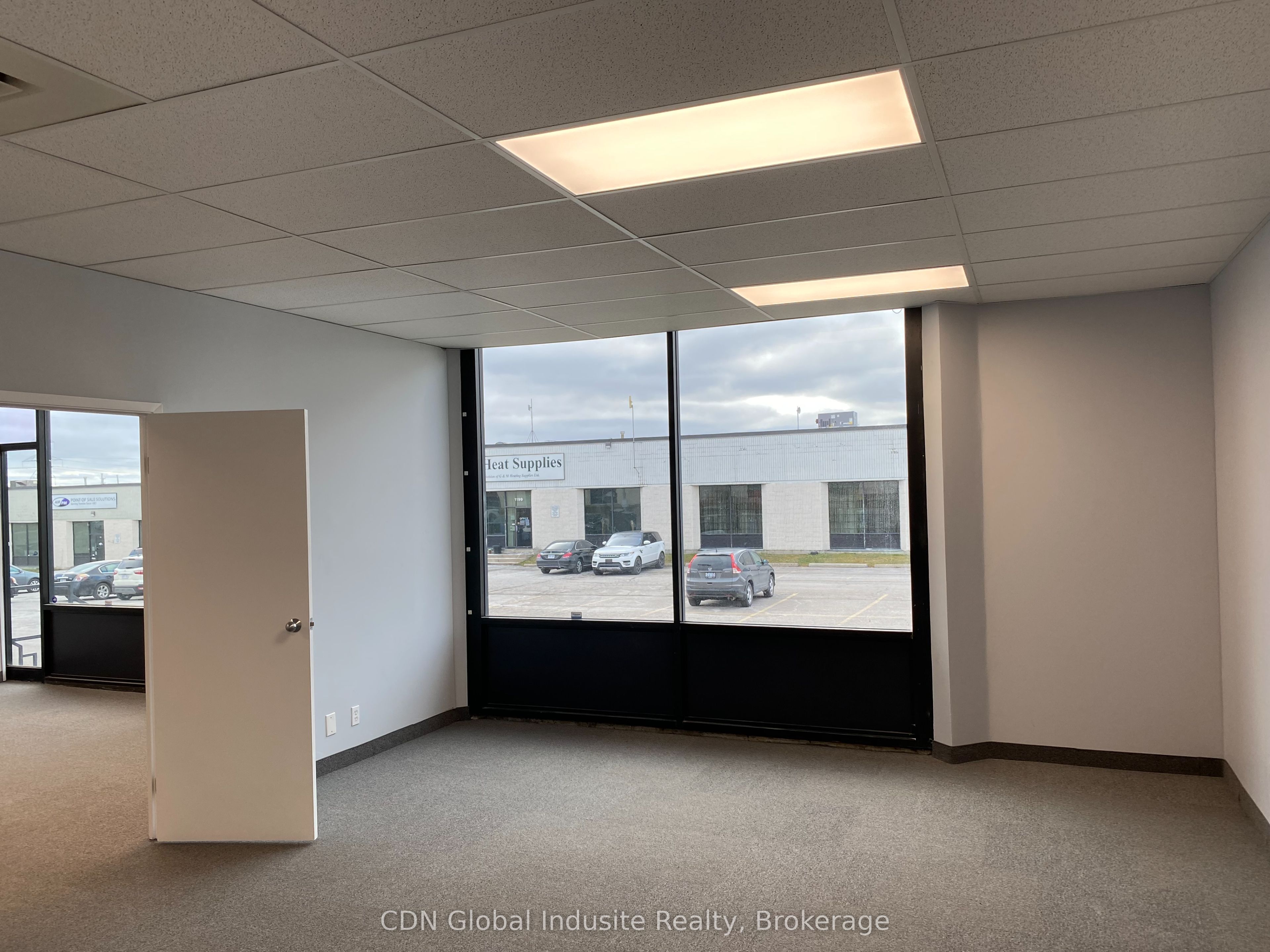 Additional image 2 of 1203B Fewster Drive, Mississauga, ON, L4W 1A2