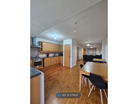 Bankwell Street, Manchester M15, Room to rent
