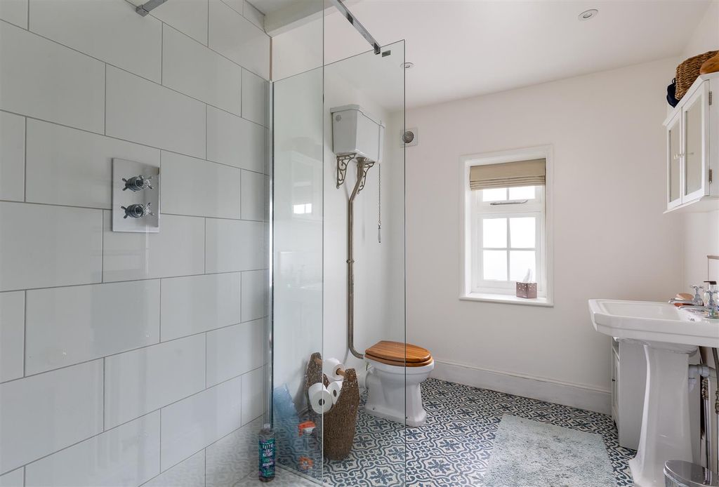 Additional image 25 of 4 bed property for saleBonchurch, Isle Of Wight PO38