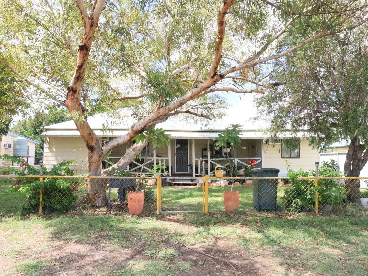 84 Charles Street, Roma QLD 4455