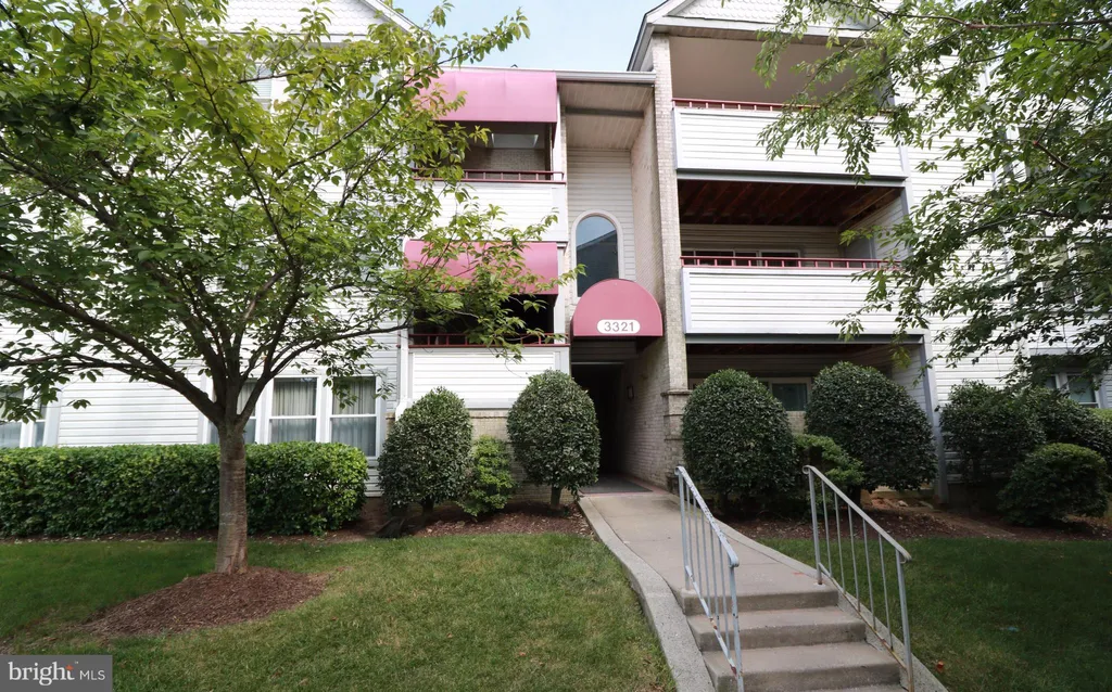 3321 Sir Thomas Drive Unit 3-B-44, Silver Spring, MD 20904