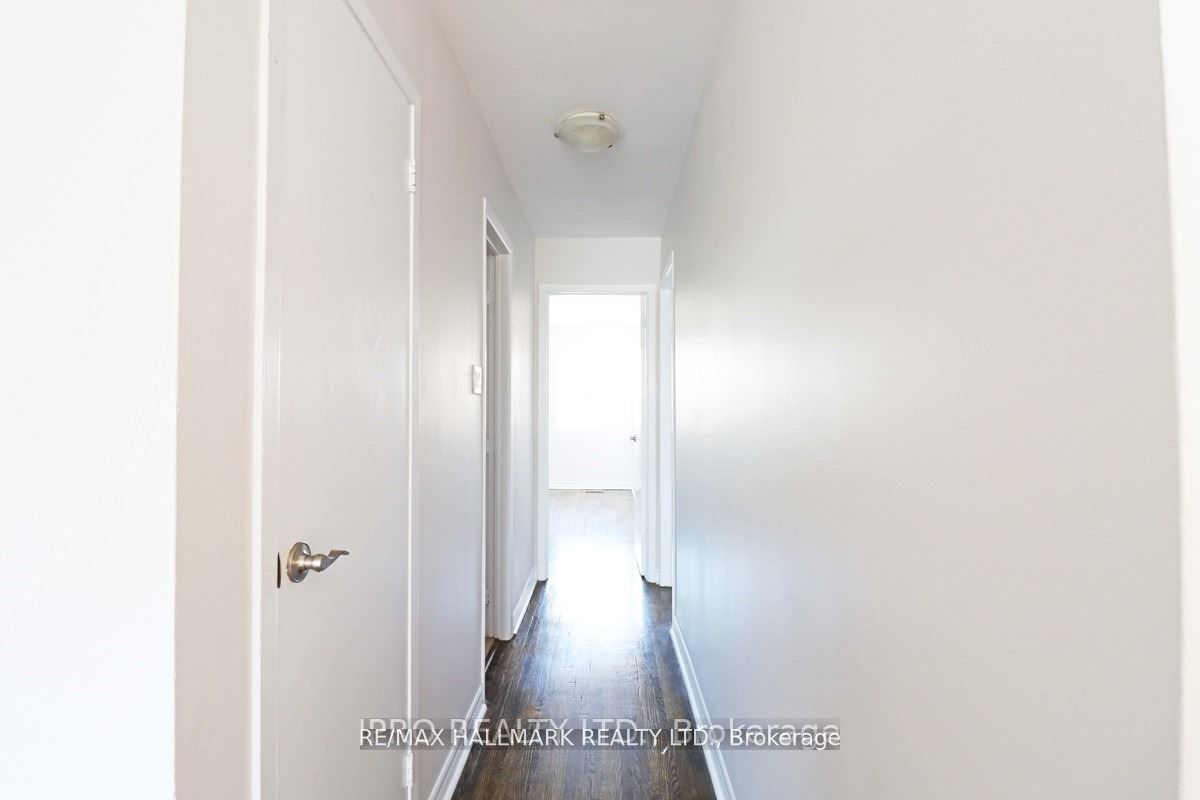 1237E Woodbine Avenue, Toronto, ON, M4C 4E5 photo 5