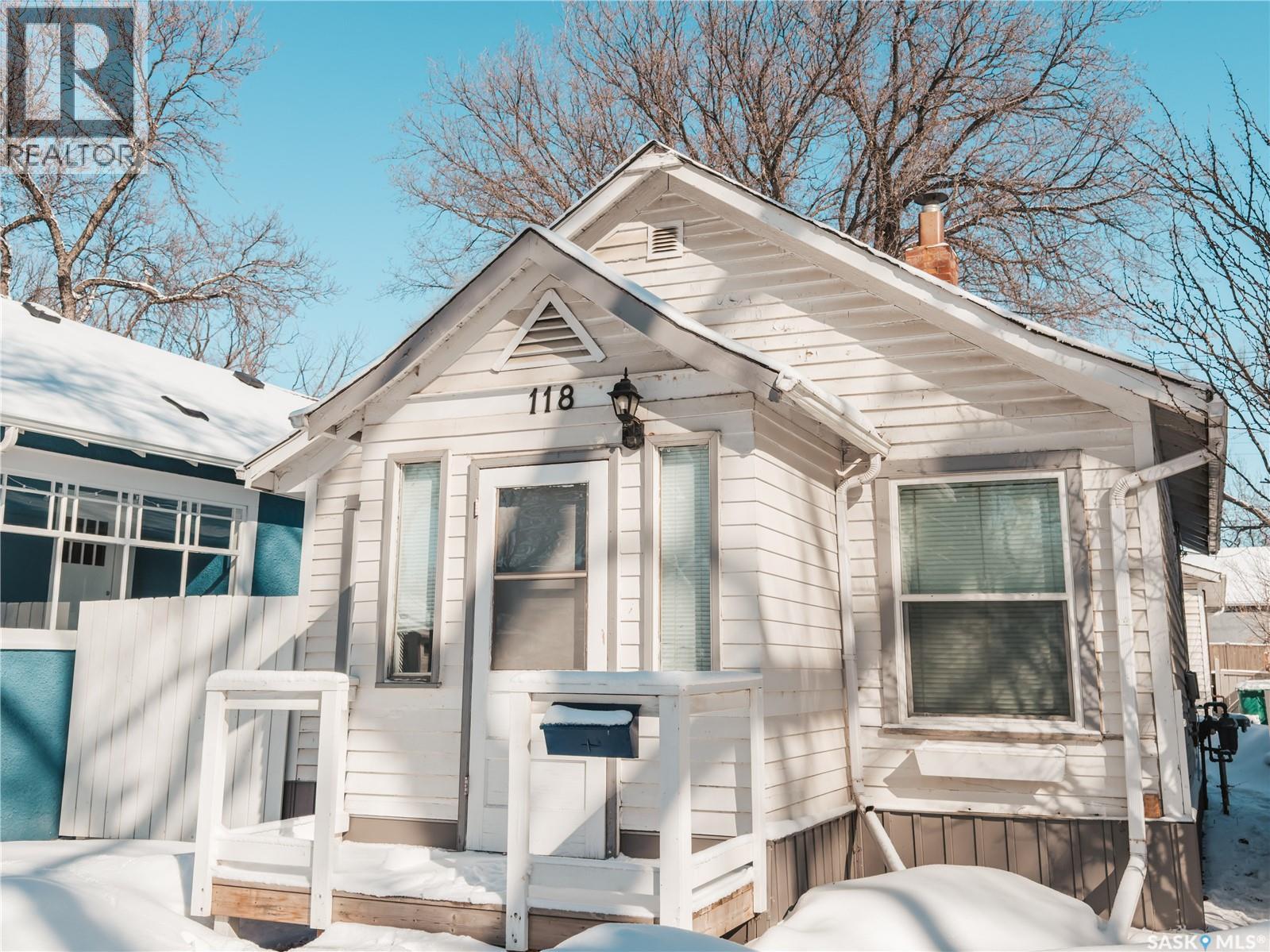 118 32nd Street W, Saskatoon, SK, S7L0S1