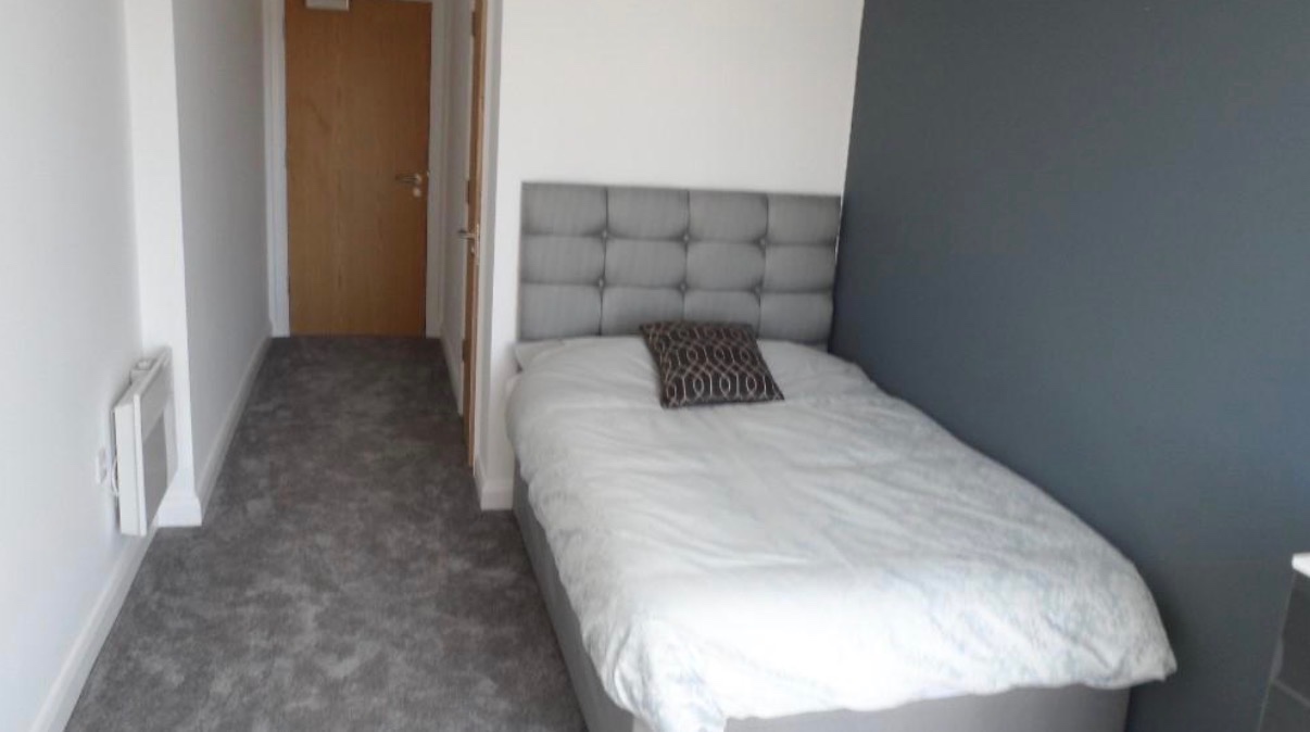 3 Bed Flat, Fox St, L3, N1 7GU photo 3