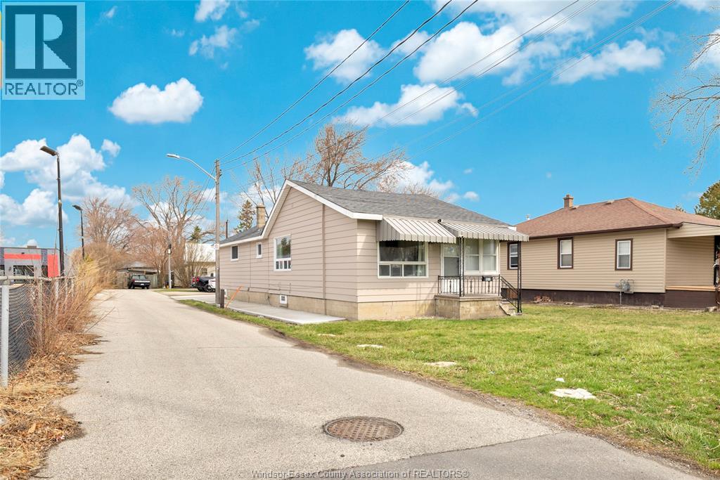 Additional image 6 of 9572 Tecumseh Road, Windsor, ON, N8R1A2