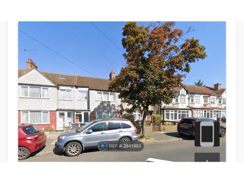Streatham Common/Mitcham, Streatham Common/Mitcham CR4