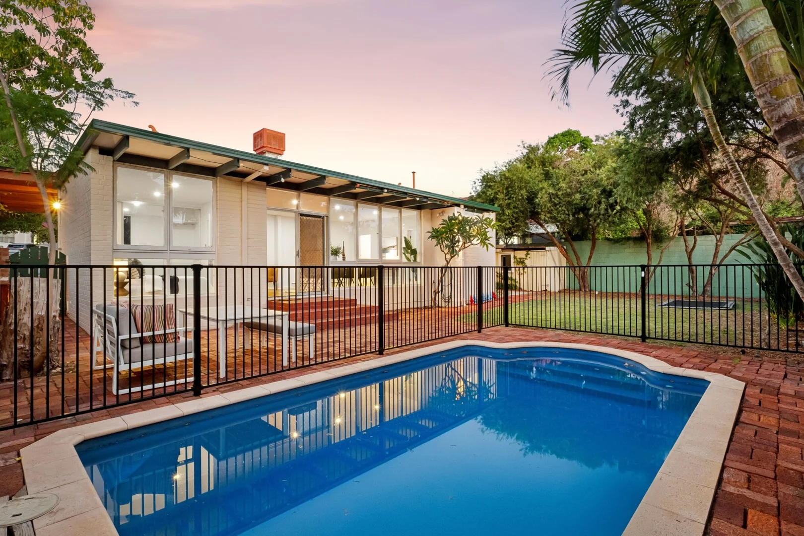 15 Richardson Terrace, Daglish WA 6008