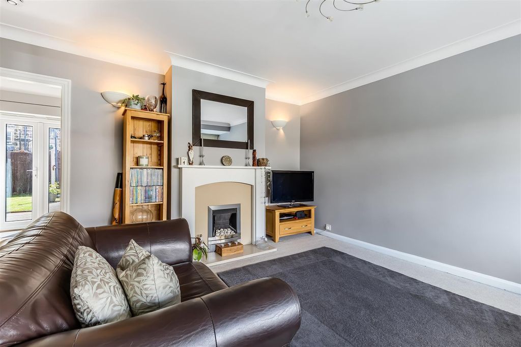 Additional image 11 of 3 bed semi-detached house for saleThwaites Avenue, Ilkley LS29