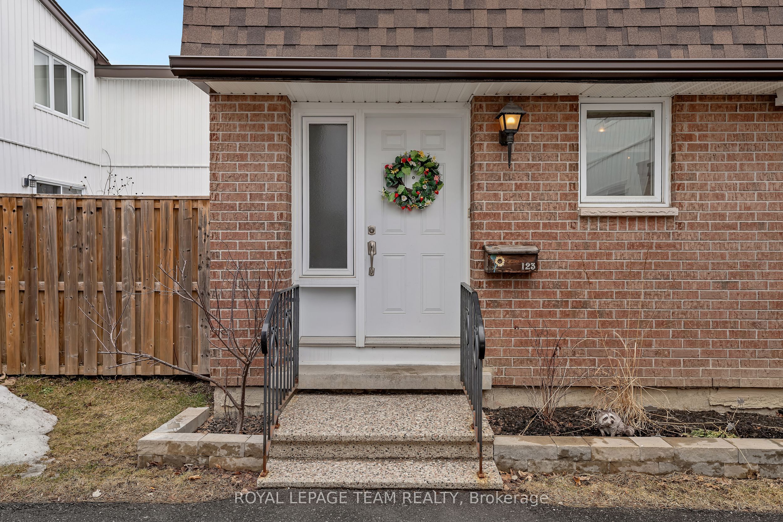 Additional image 3 of 123-837 Eastvale Drive, Ottawa, ON, K1J 7T5