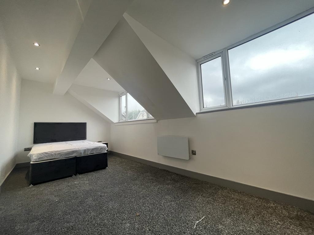 1 Bed Flat, Harehills Avenue, LS8, N1 7GU photo 5