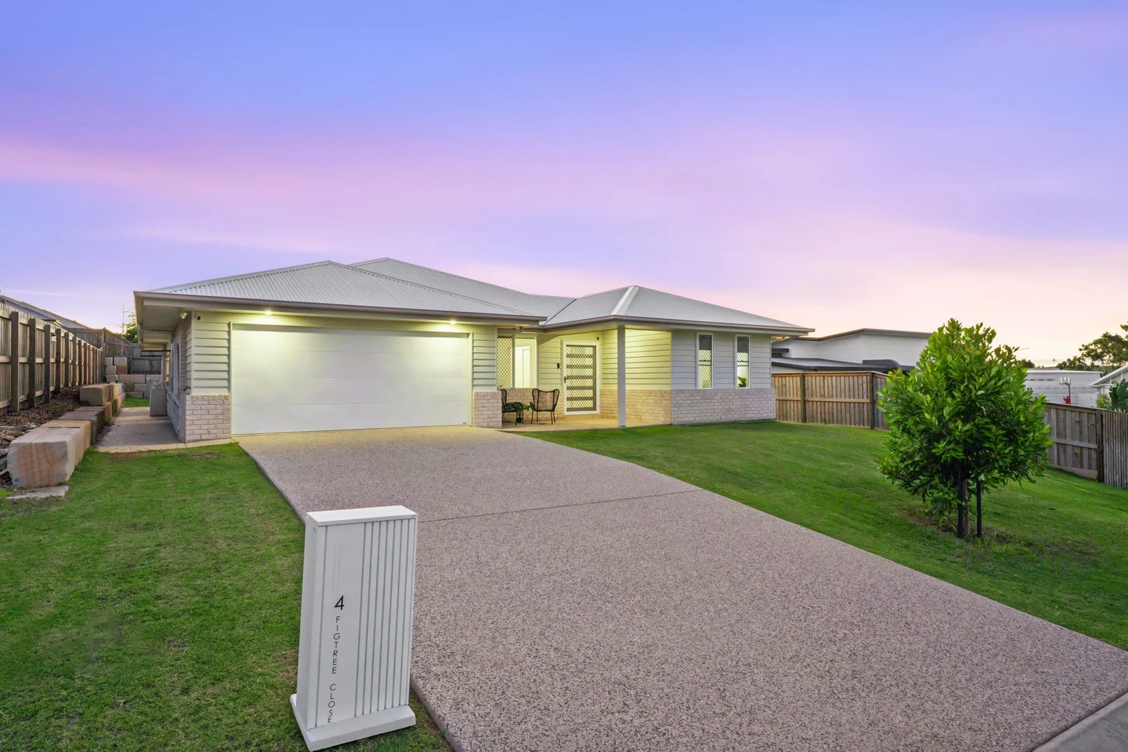 4 Figtree Close, Parkhurst QLD 4702