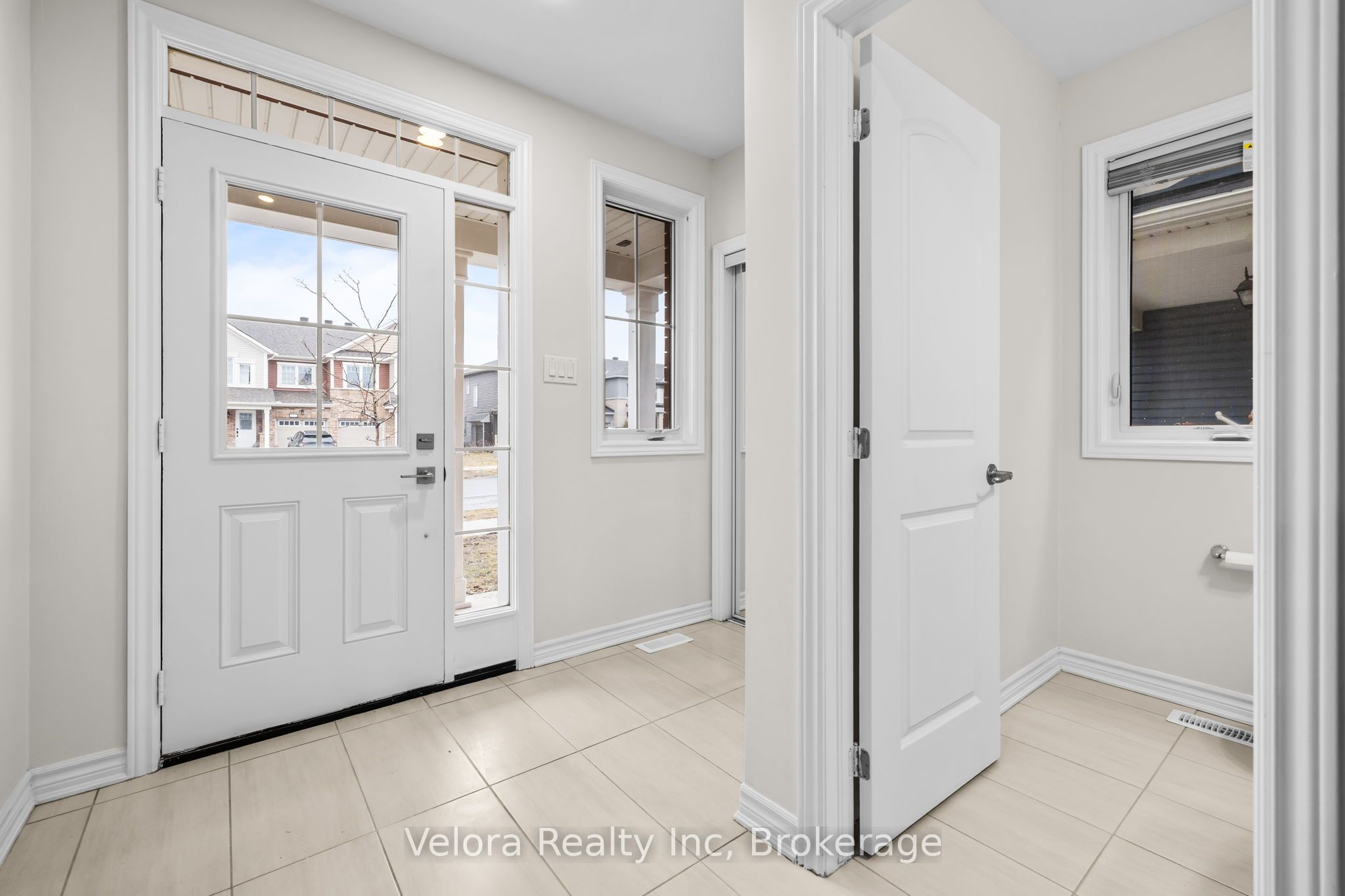 Additional image 4 of 122 Cranesbill Road, Ottawa, ON, K2V 0J5