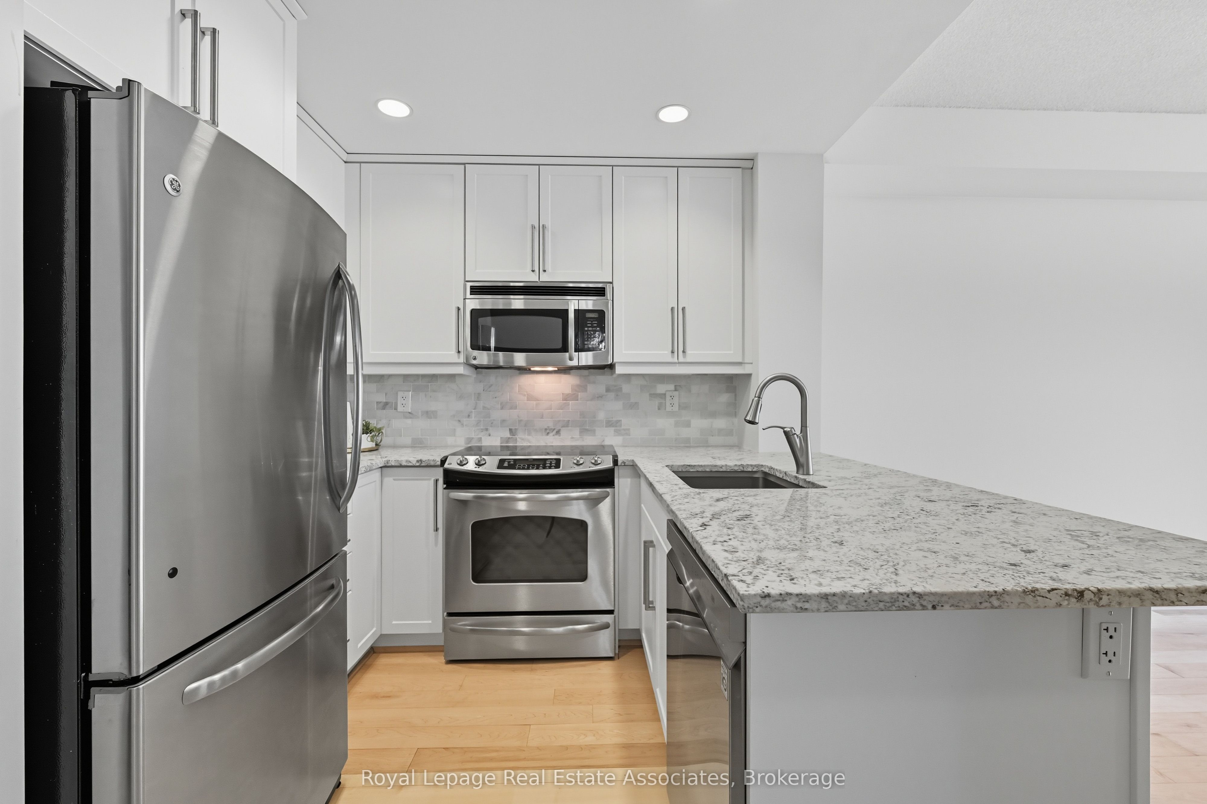 Additional image 6 of 1407-551 Maple Avenue, Burlington, ON, L7S 1M7