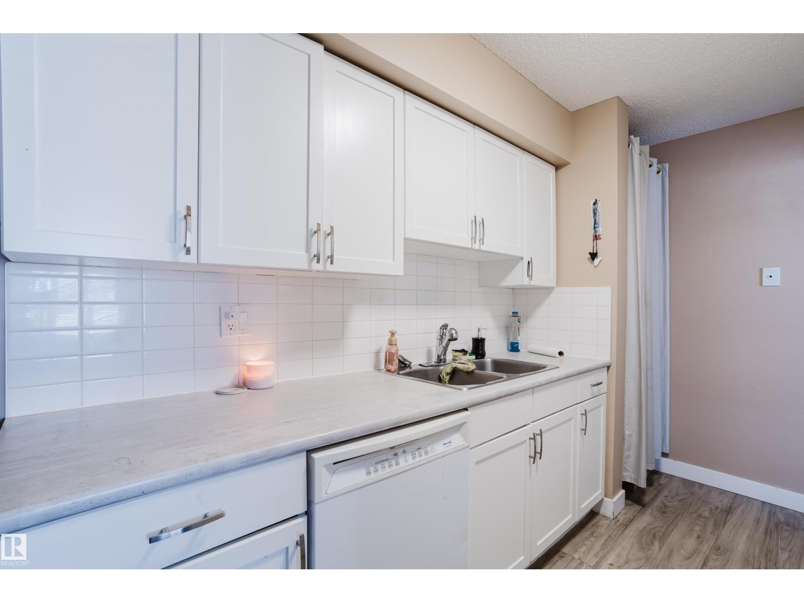 Additional image 3 of 8-14120 80 Street NW, Edmonton, AB, T5C1L6