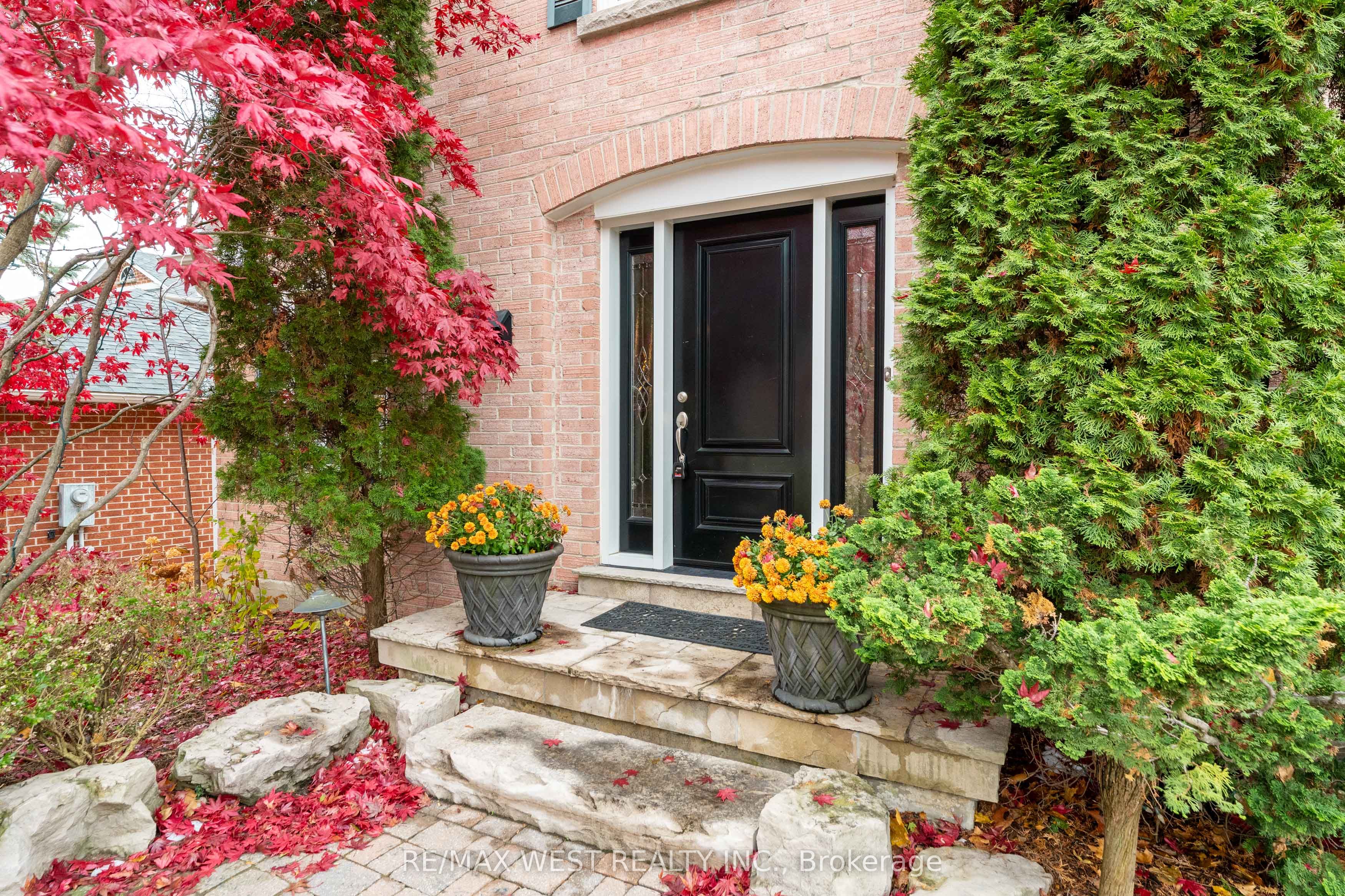 Additional image 2 of 18 Harrowsmith Place, Richmond Hill, ON, L4E 2J9