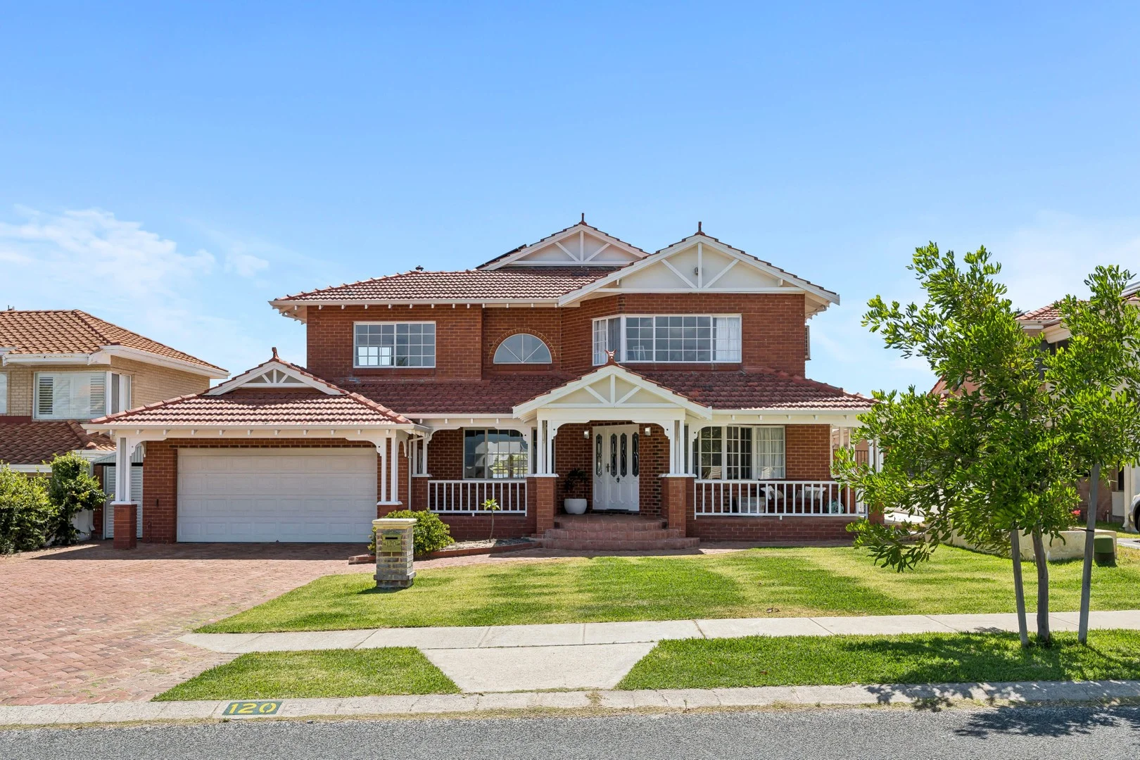 120 Castlecrag Drive, Kallaroo WA 6025