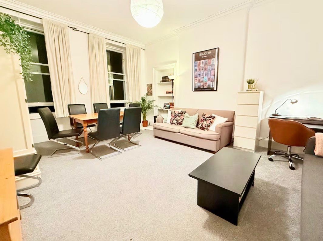 4 Bed Flat, Montague Street, EH8, N1 7GU photo 2