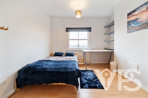 Room 1, 40 Saxby Street LE2