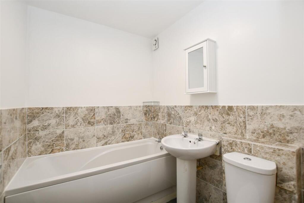 Additional image 6 of Lakeside Place, London Colney, AL2