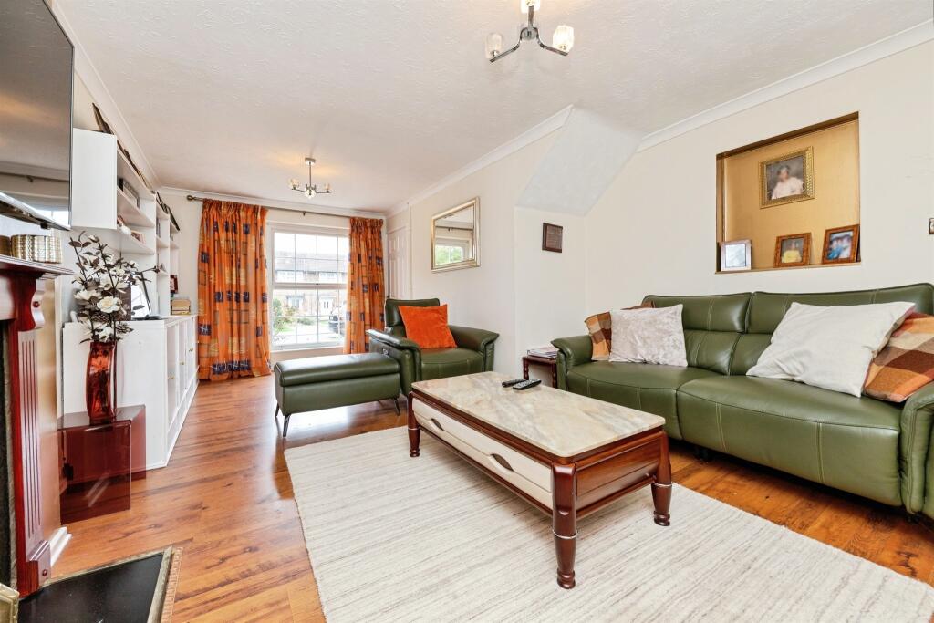 Additional image 7 of Walnut Grove, Welwyn Garden City