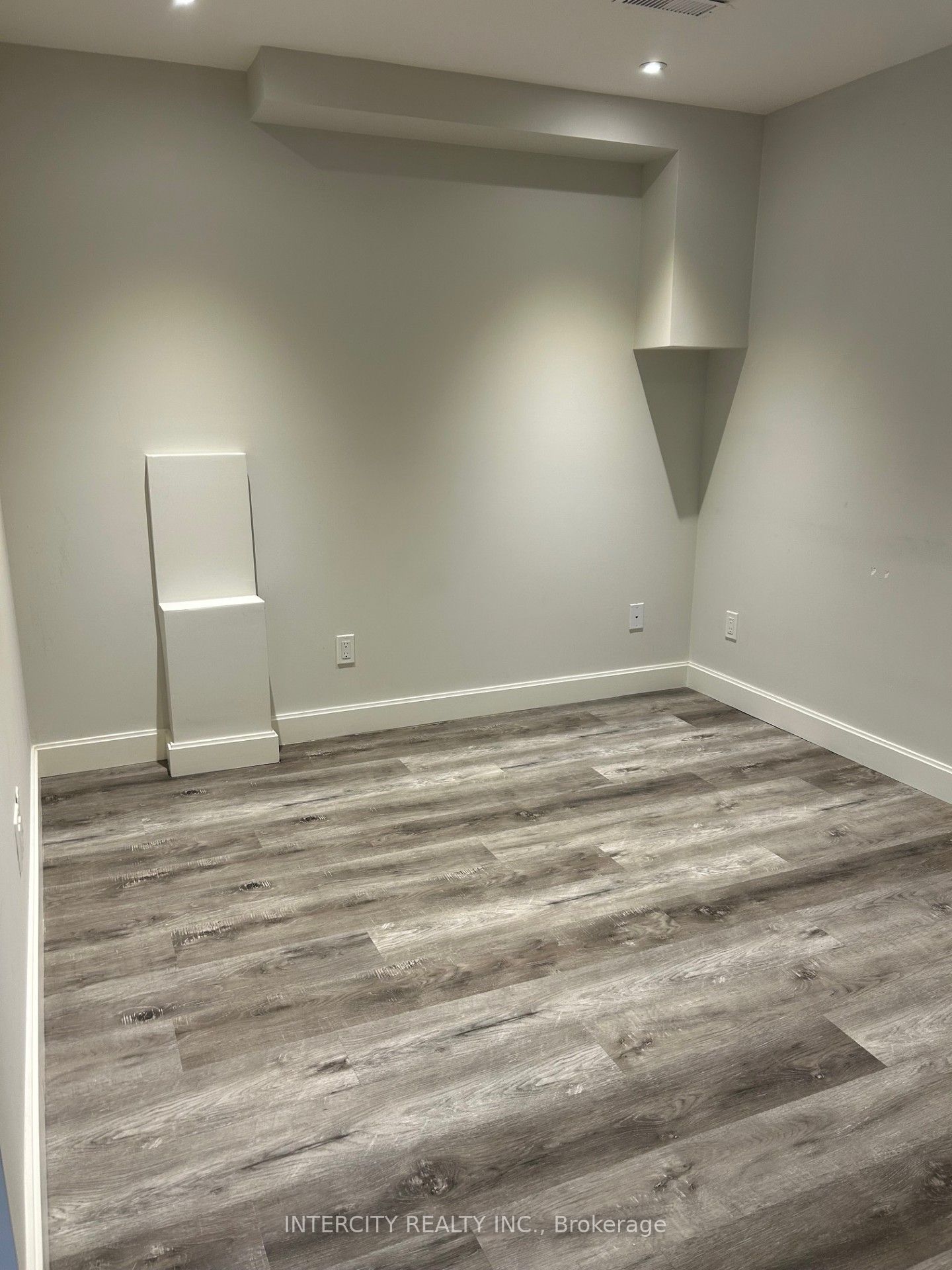 Additional image 5 of Bsmt-10 Hopkins Crescent, Bradford West Gwillimbury, ON, L3Z 1R6