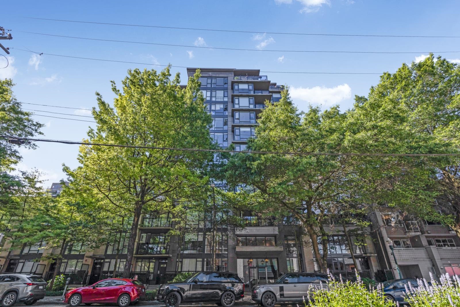 205-1650 7 Avenue W, Vancouver, BC, V6J 5N1