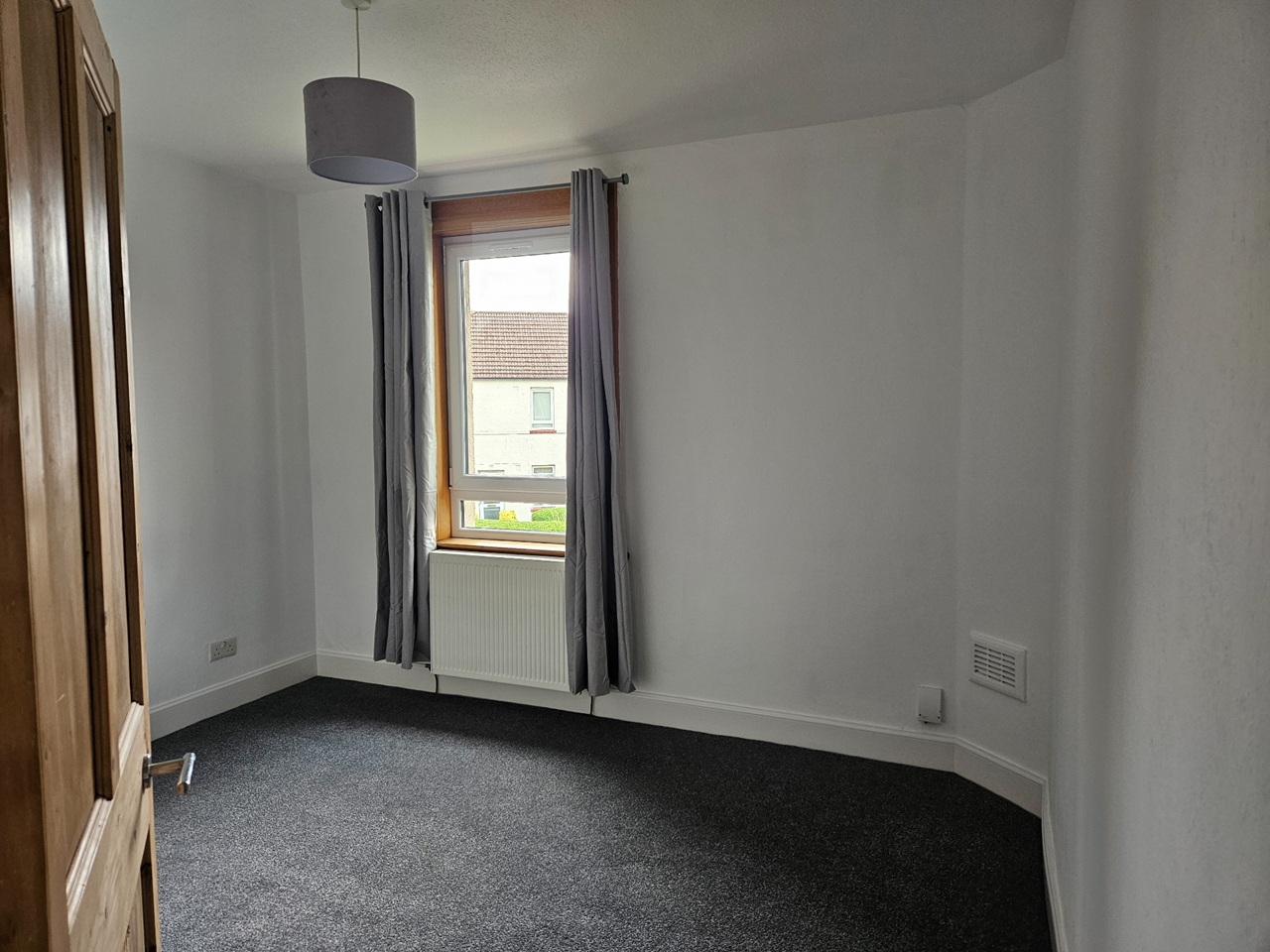 2 Bed Flat, Saughton Gardens, EH12, N1 7GU photo 3