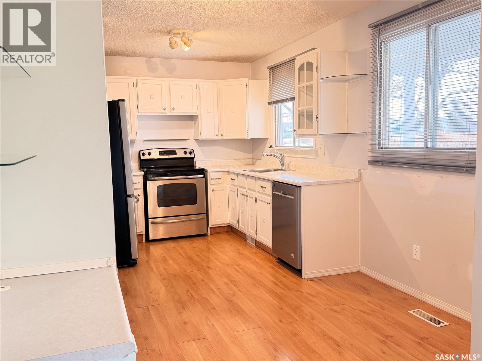 Additional image 5 of 33 Willowview Street, Regina, SK, S4R5K2