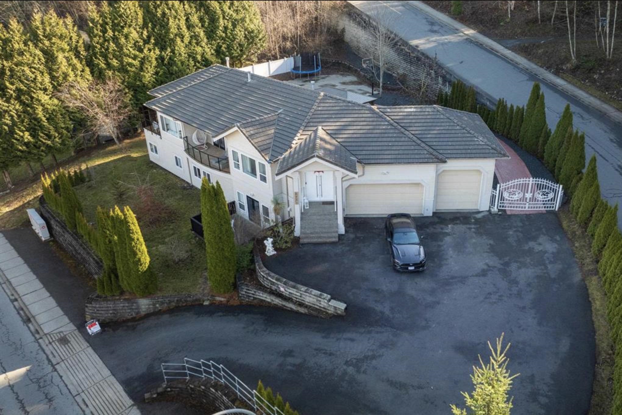 5782 Jinkerson Road, Chilliwack, BC, V2R 0C8