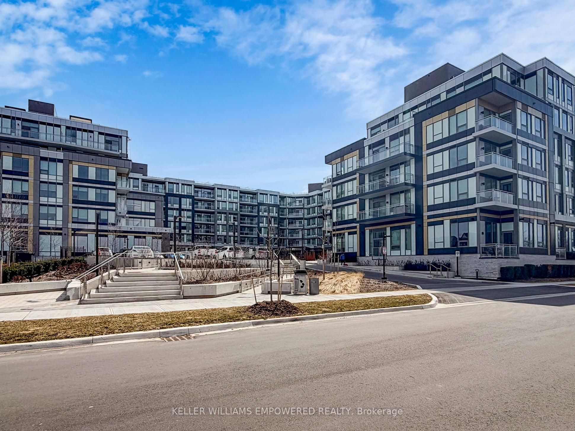 Additional image 2 of 117-2501 The Saw Whet Boulevard, Oakville, ON, L6M 5N2