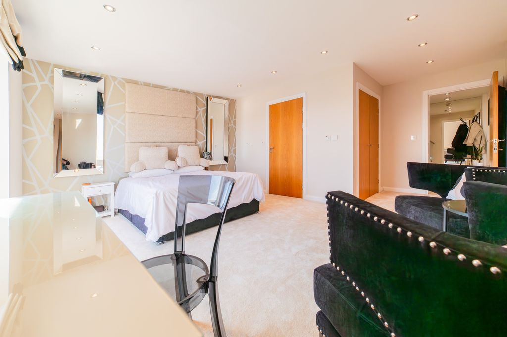 Additional image 26 of 2 bed flat for saleHansen Court, Cardiff Bay CF10