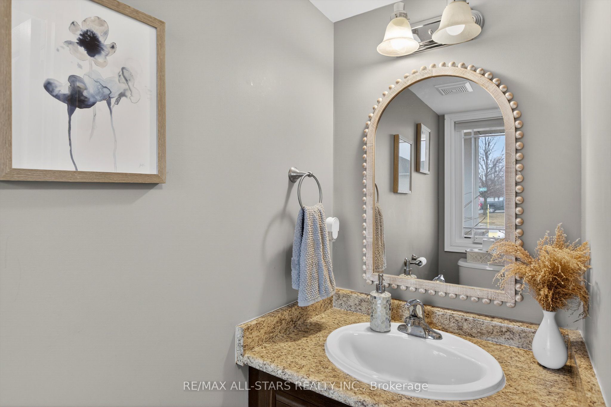Additional image 5 of 2 Lisbeth Crescent, Kawartha Lakes, ON, K9V 0C9
