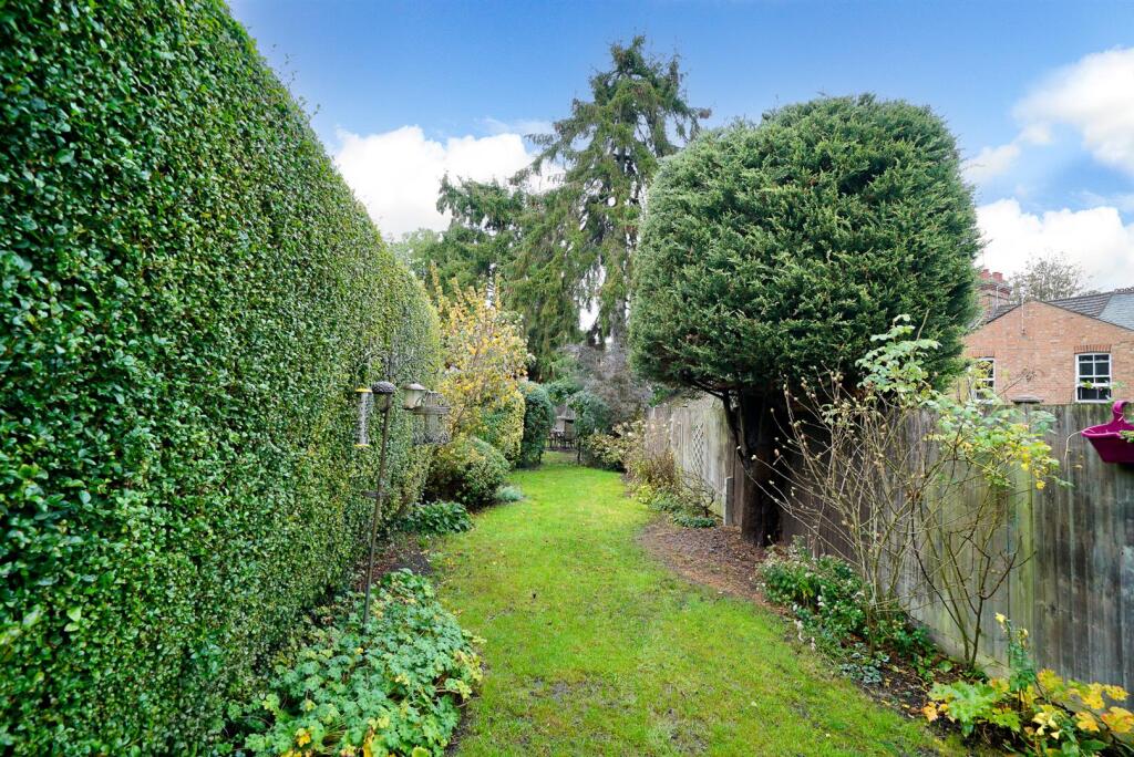 Folly Avenue, St. Albans photo 4