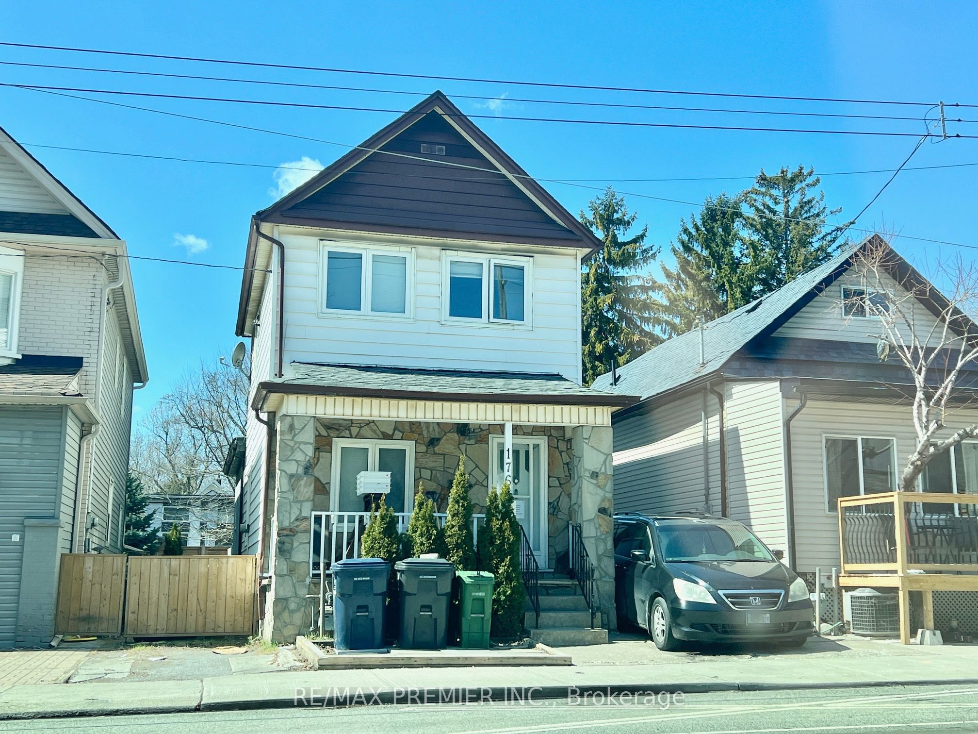 176 Coxwell Avenue, Toronto, ON, M4L 3B2